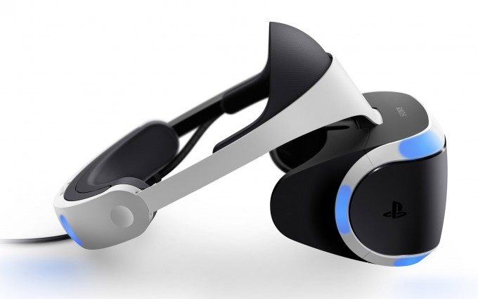 Это открывает дверь к асинхронному игровому дизайну, который является основой Sony Playroom VR, которая представляет собой игру для вечеринок с виртуальной реальностью, состоящую из нескольких мини-игр, которые либо сталкивают игроков, не являющихся виртуальными игроками, с пользователями виртуальной реальности, либо позволяют им совместно играть вместе